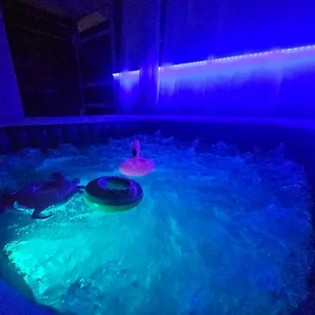 My Summerhouse With Jacuzzi Apartmán *