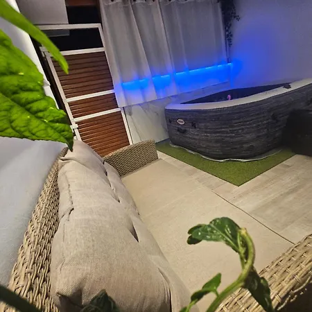 My Summerhouse With Jacuzzi 클레마스티