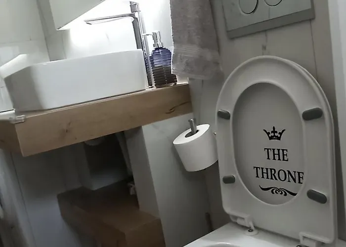 My Summerhouse With Jacuzzi Апартаменты *