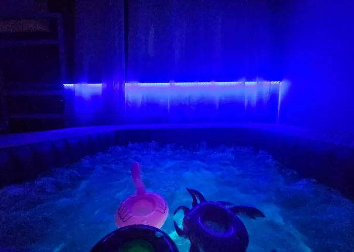 My Summerhouse With Jacuzzi شقة