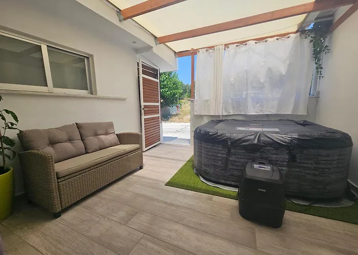 My Summerhouse With Jacuzzi Appartement Kremastí